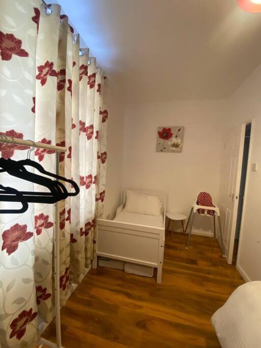 5 Bedroom House Near Cardiff City. Buitenkant foto