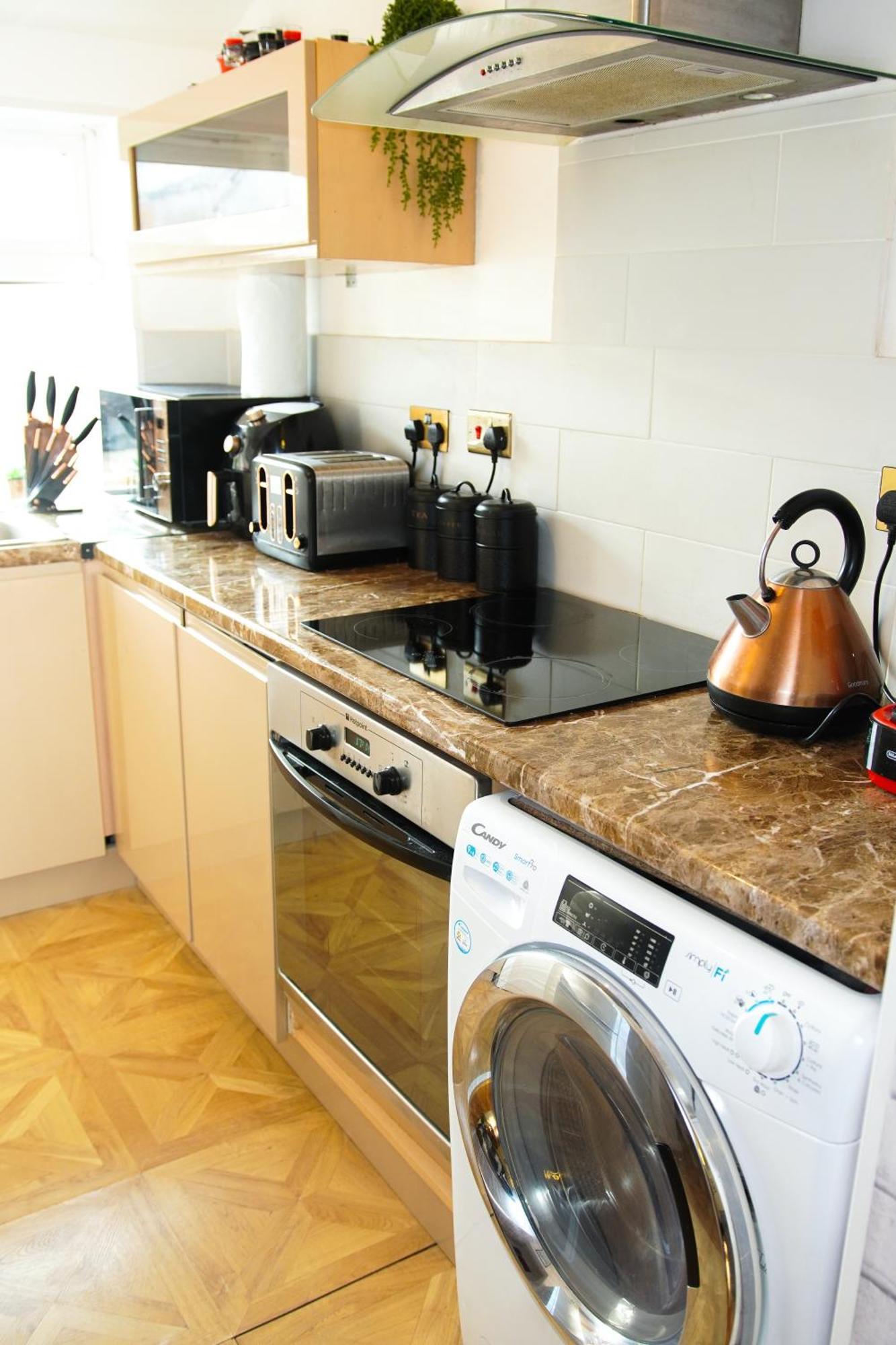 5 Bedroom House Near Cardiff City. Buitenkant foto