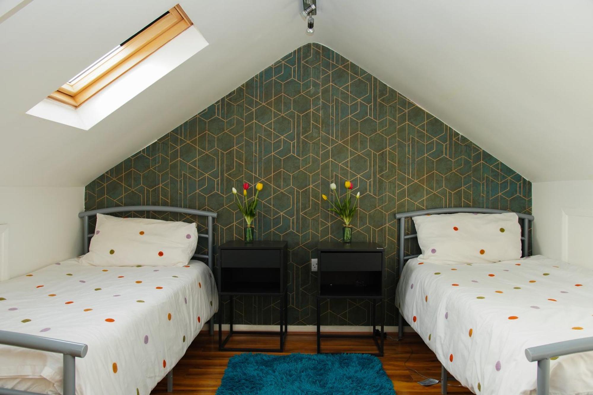 5 Bedroom House Near Cardiff City. Buitenkant foto