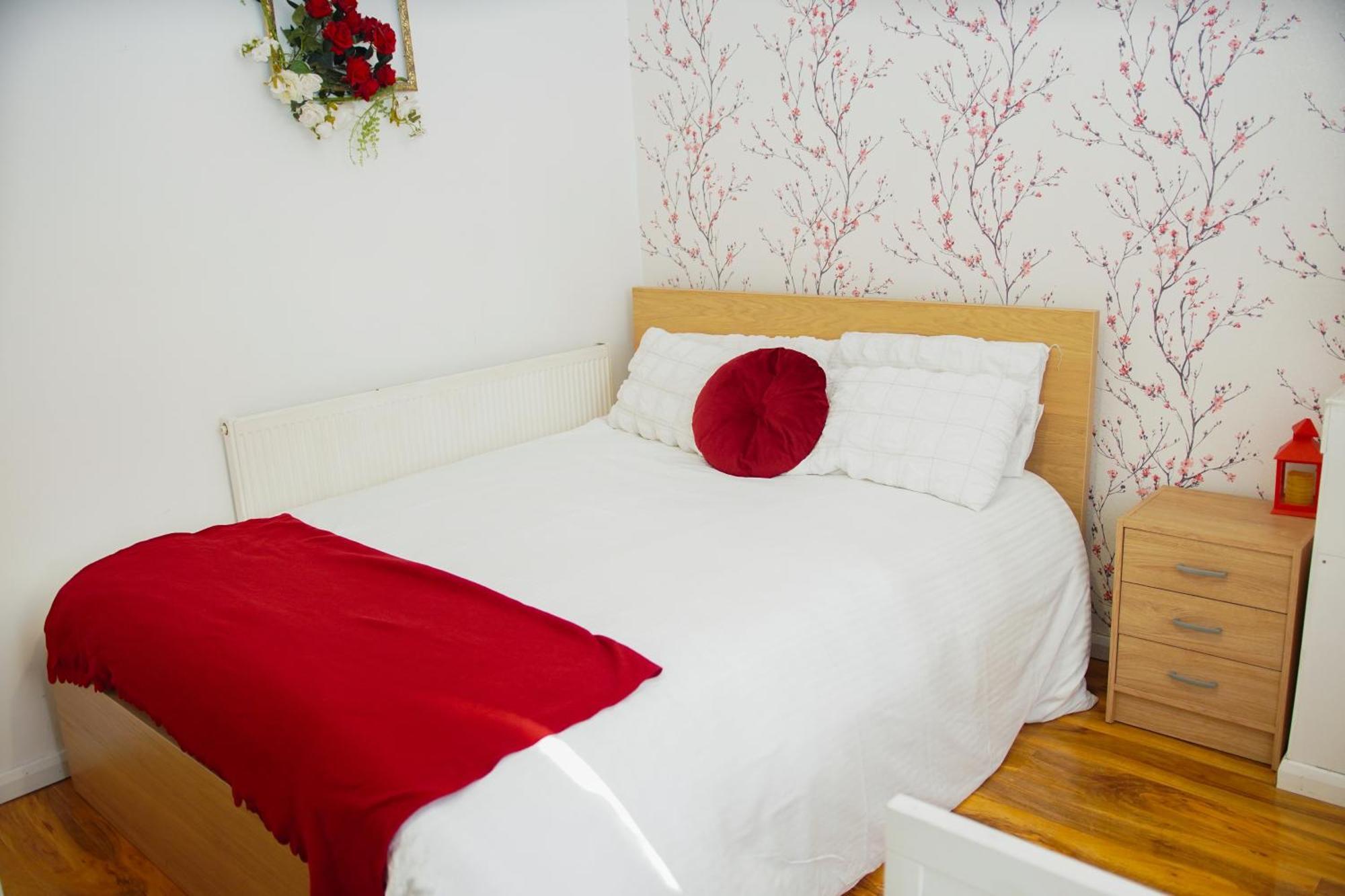 5 Bedroom House Near Cardiff City. Buitenkant foto