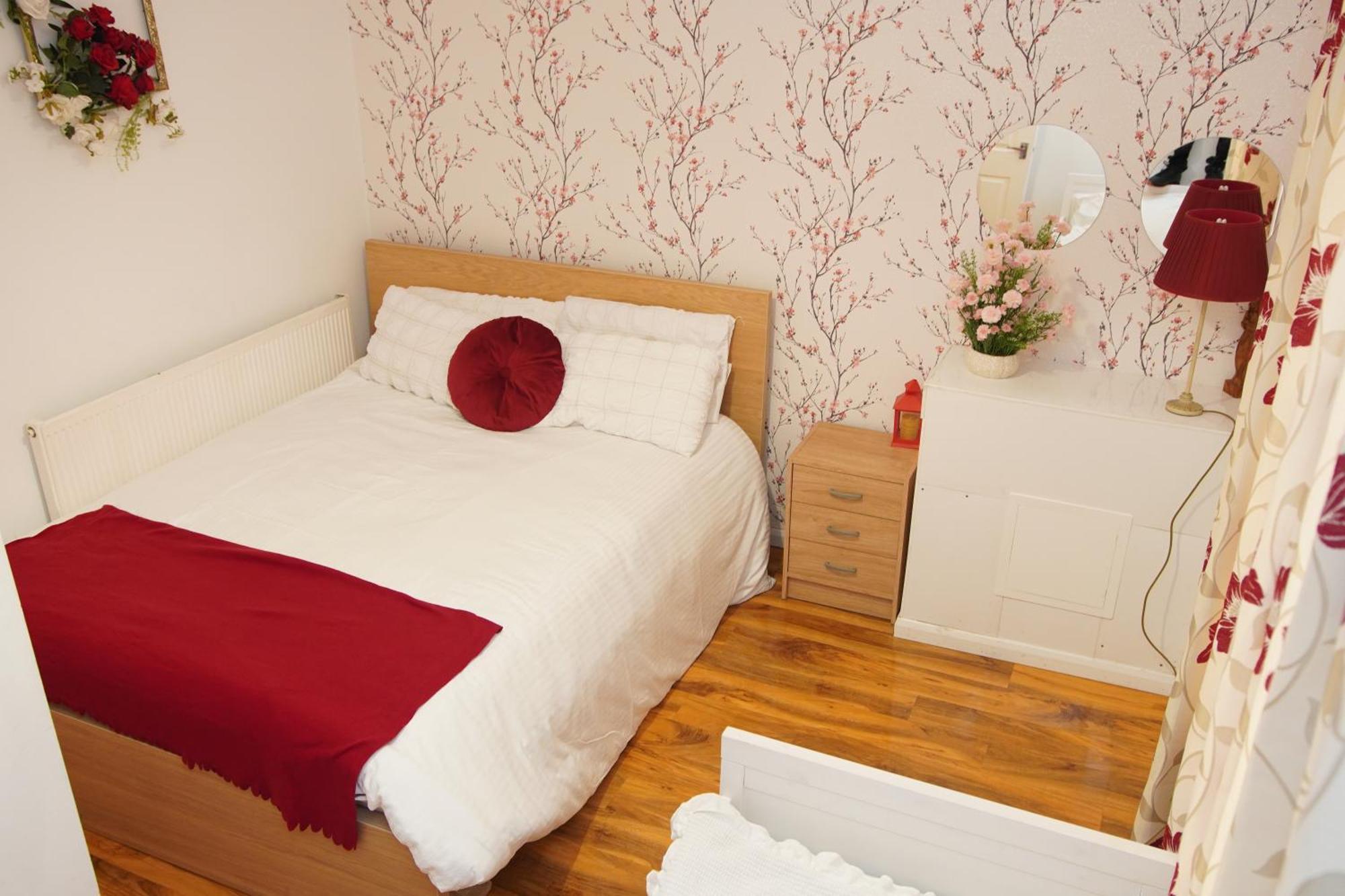 5 Bedroom House Near Cardiff City. Buitenkant foto